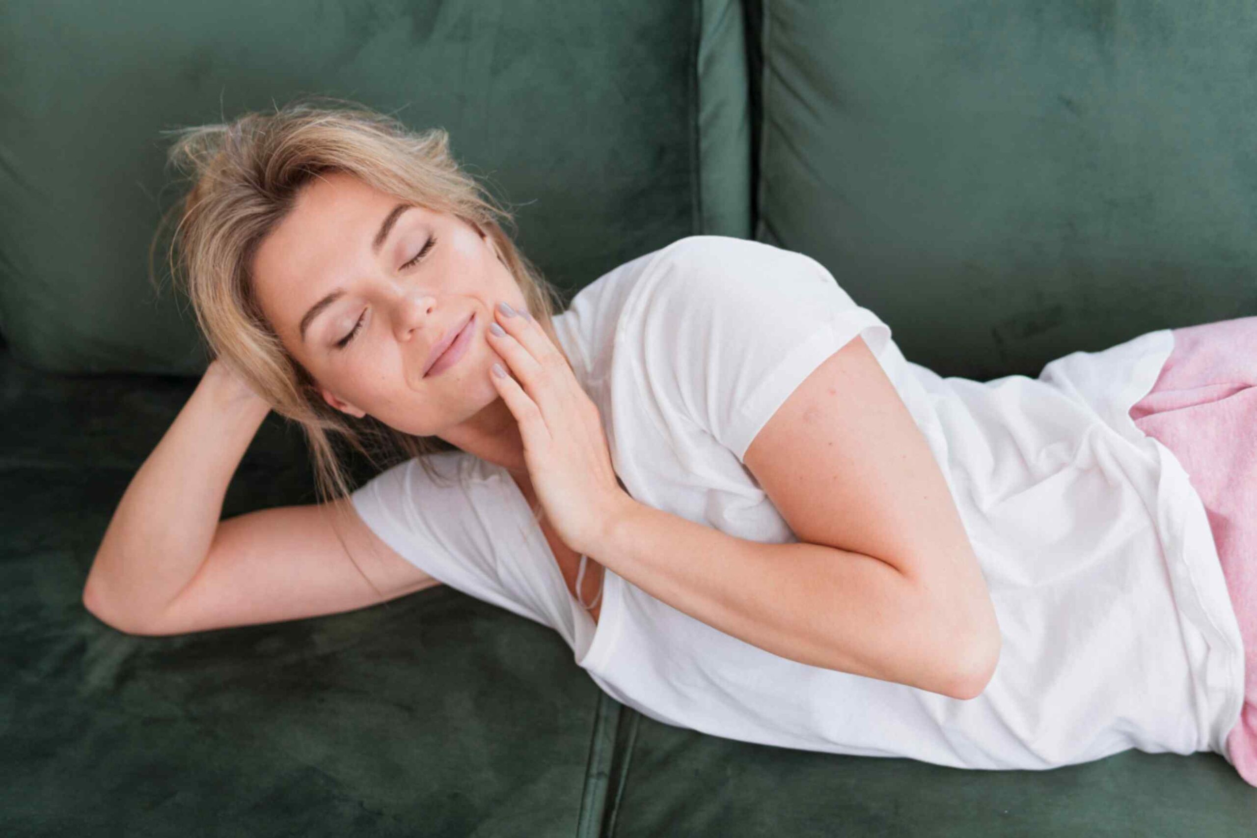 The Role of Sleep in Skin Aging: How Quality Rest Affects Your Complexion